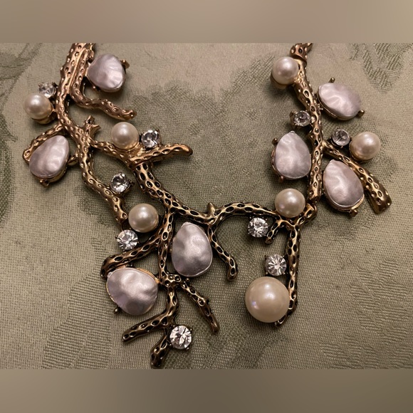 Organic Design of Bronze Tree Branch Faux Pearls & Rhinestone Statement Necklace - Picture 5 of 15